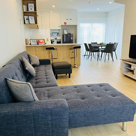 Central Modern 3-Bedroom,3- Bathroom House With Patio And Carpark- Lower Hutt City Centre 外观 照片
