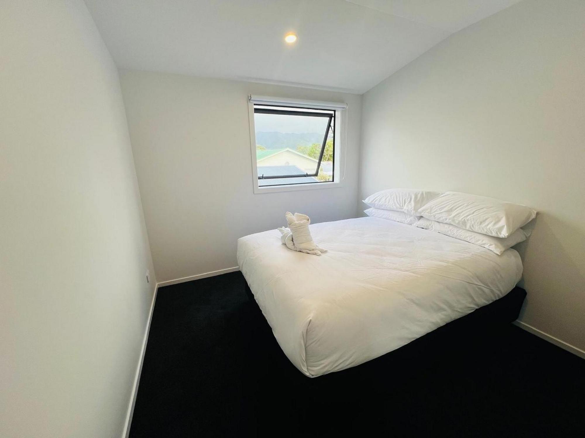 Central Modern 3-Bedroom,3- Bathroom House With Patio And Carpark- Lower Hutt City Centre 外观 照片