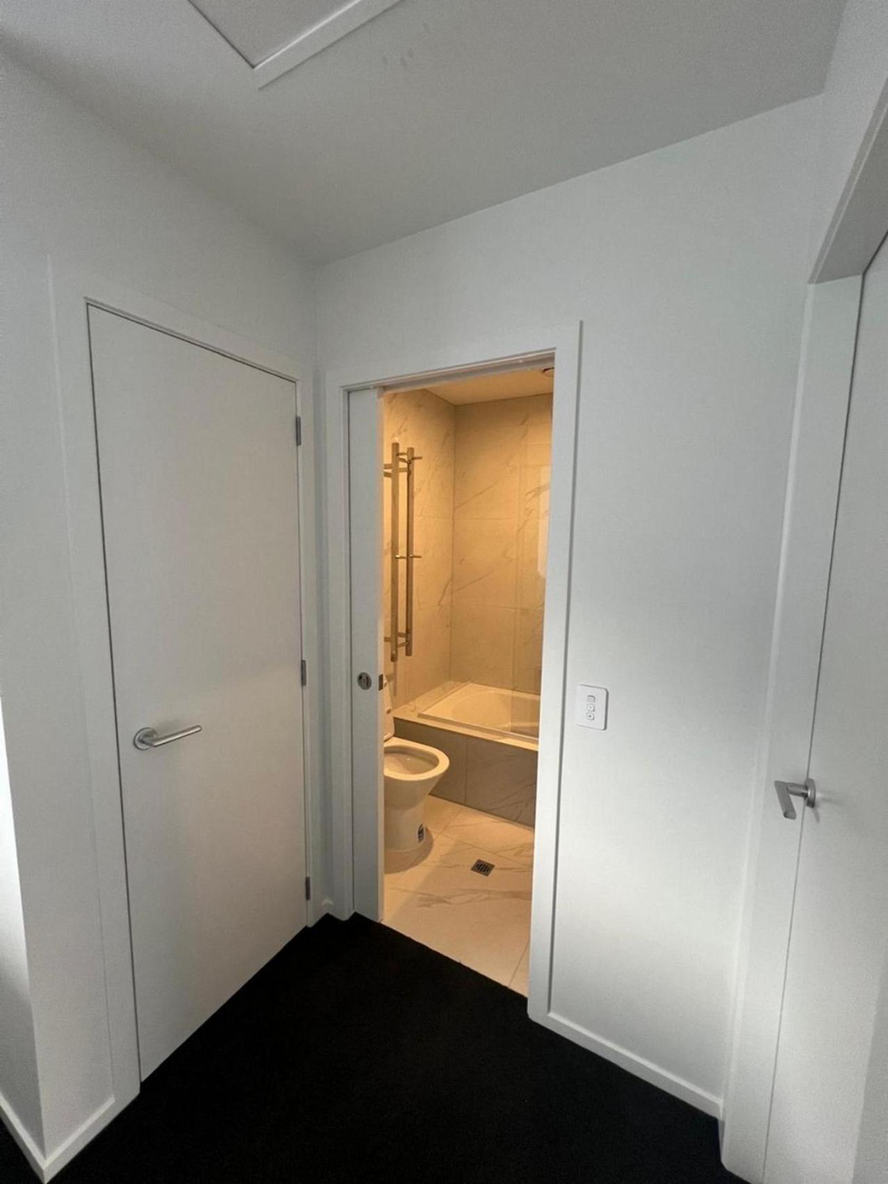 Central Modern 3-Bedroom,3- Bathroom House With Patio And Carpark- Lower Hutt City Centre 外观 照片